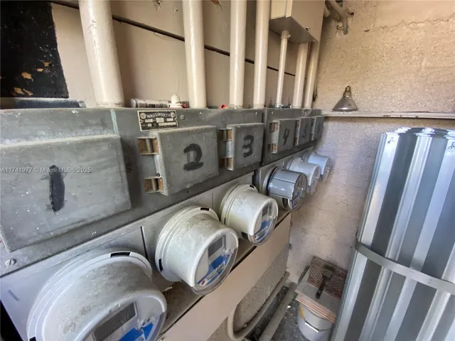 $1,700,000 | 441 Southwest 10th Street, Miami, FL 33130