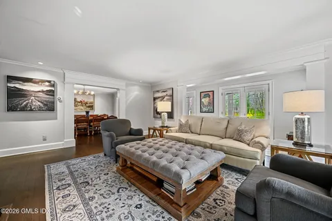$4,790,000 | 8 Haskell Lane, Darien, CT 06820