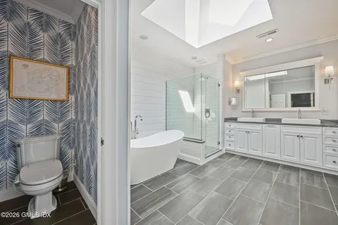 $4,790,000 | 8 Haskell Lane, Darien, CT 06820