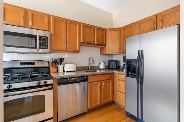 $5,800 | 70 Rutland Street, Unit 3, Boston, MA 02118