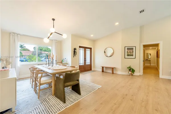 $1,749,000 | 10461 Southwest 121st Street, Miami, FL 33176