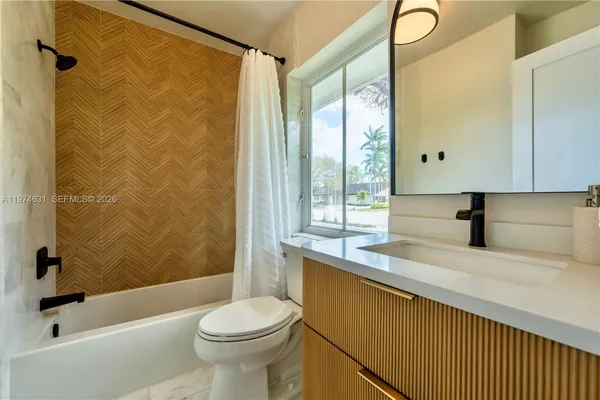 $1,749,000 | 10461 Southwest 121st Street, Miami, FL 33176