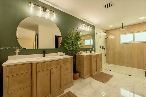 $1,749,000 | 10461 Southwest 121st Street, Miami, FL 33176