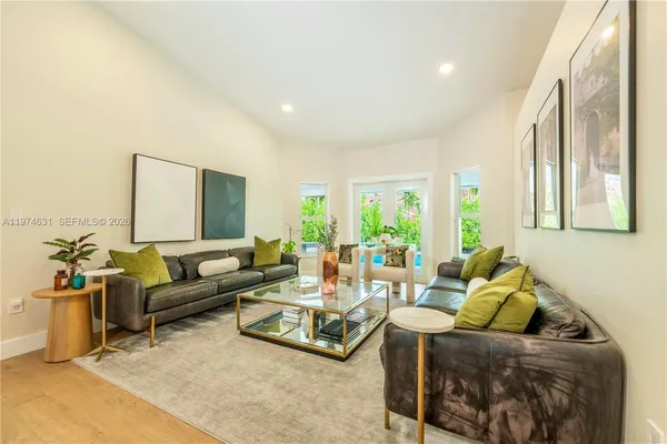 $1,749,000 | 10461 Southwest 121st Street, Miami, FL 33176