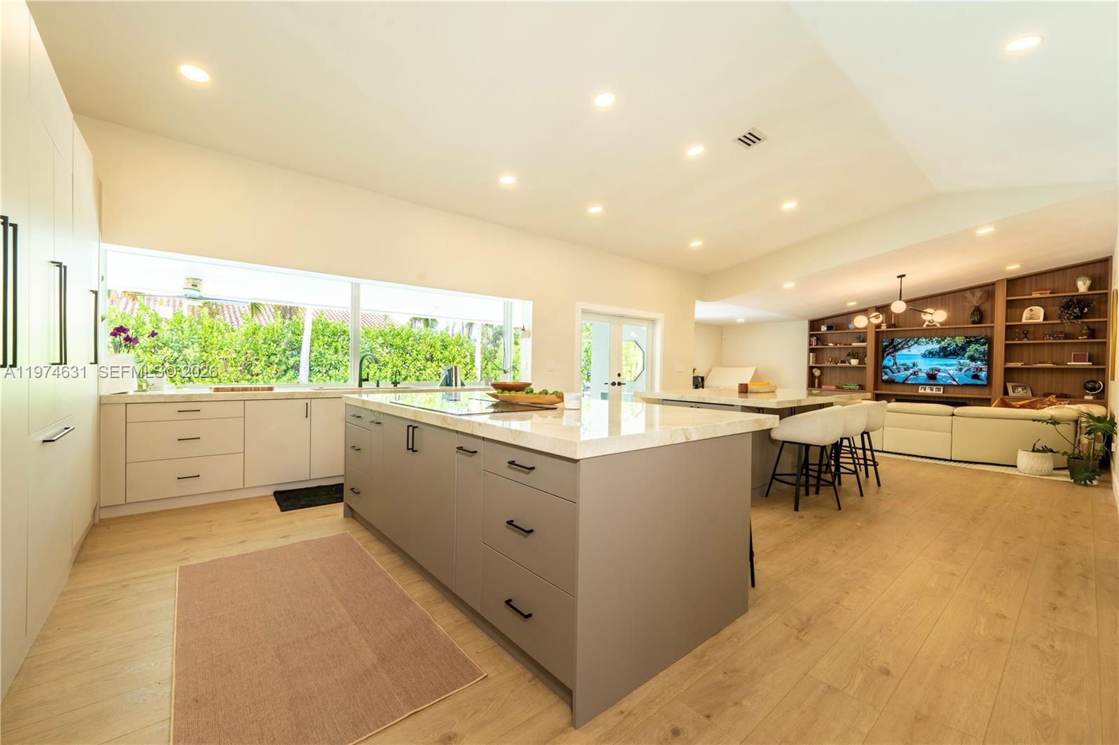 10461 Southwest 121st Street Miami, FL 33176 - Photo 9 of 43