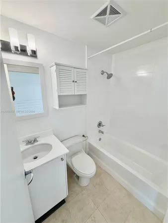 $2,800 | 60 Southwest 13th Street, Unit 1605, Miami, FL 33130