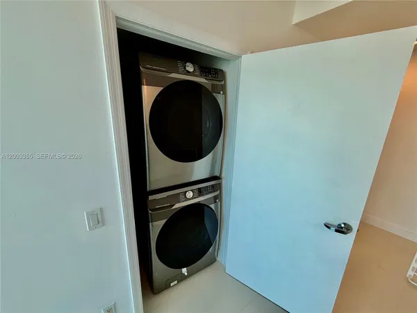 $2,800 | 60 Southwest 13th Street, Unit 1605, Miami, FL 33130