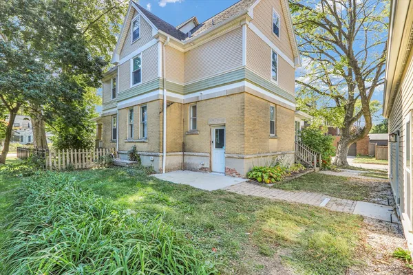 $394,900 | 1120 West Church Street, Champaign, IL 61821