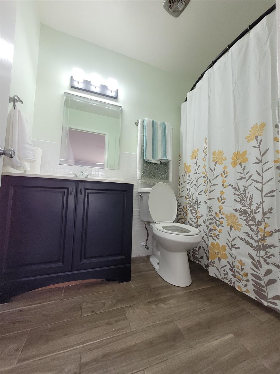 7213 Beechnut Street, Unit D Houston, TX 77074 - Photo 3 of 16