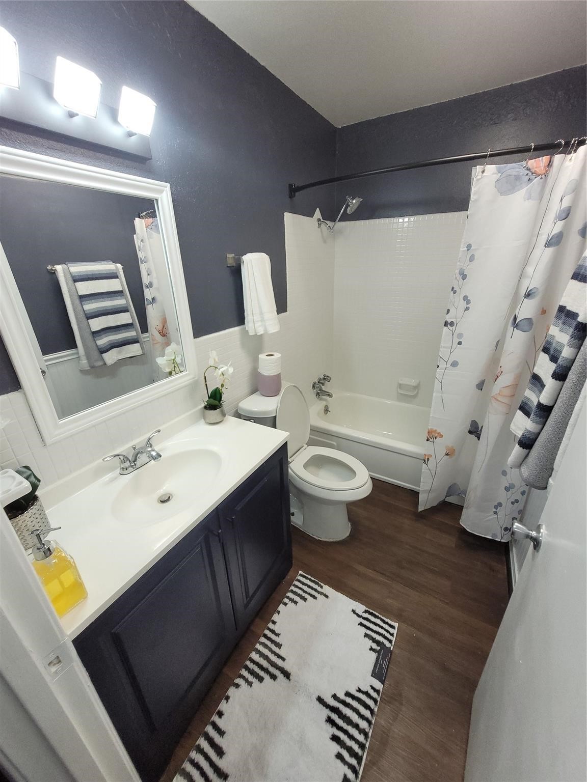 7213 Beechnut Street, Unit D Houston, TX 77074 - Photo 8 of 16