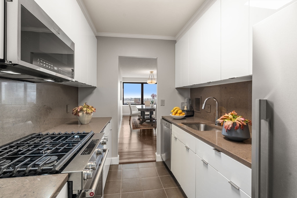 85 East India Row, Unit 28F Boston, MA 02110 - Photo 9 of 24