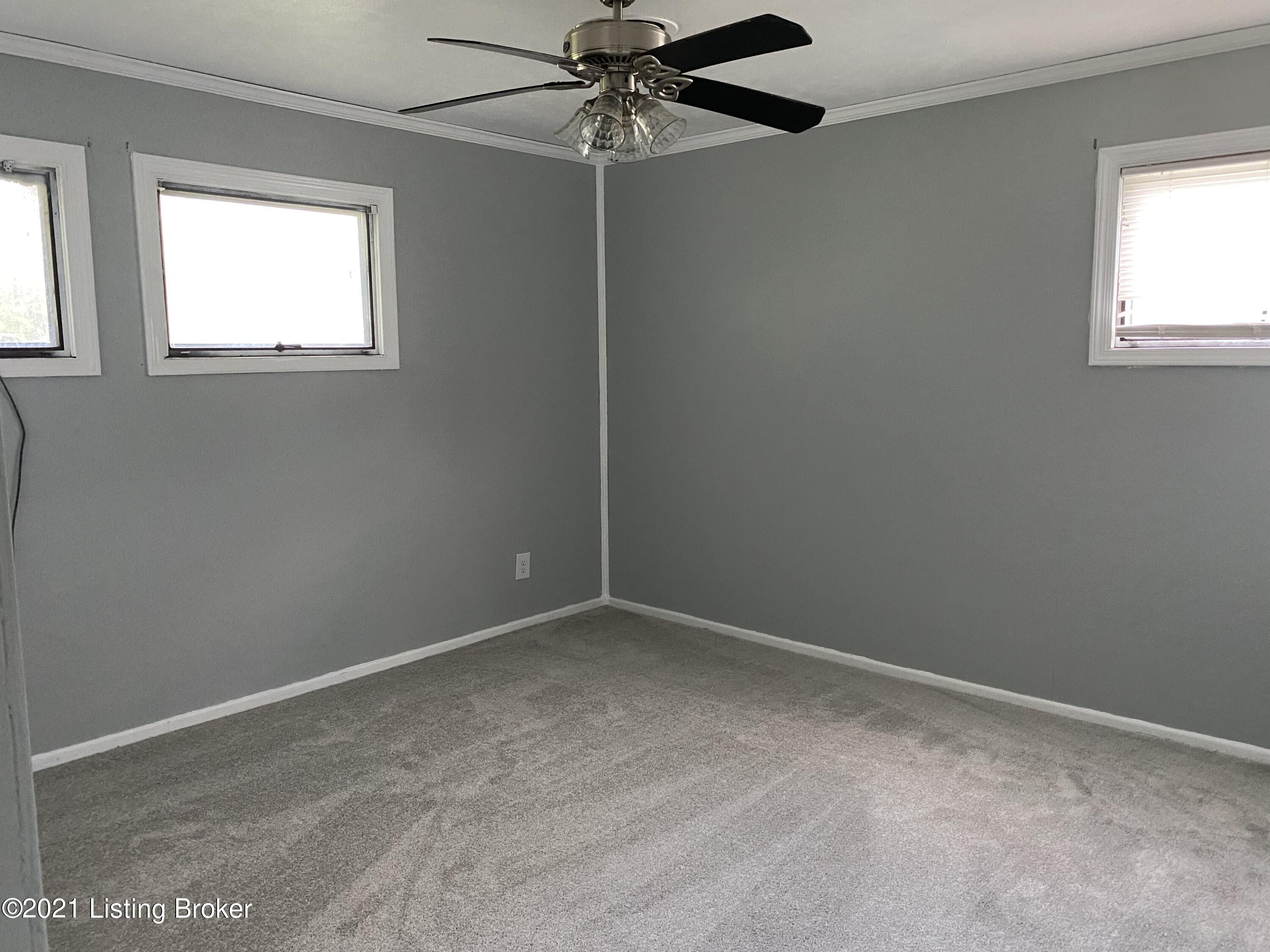 308 Redding Road Louisville, KY 40218 - Photo 11 of 16 06F01A38-4224-4460-B717-F16580D8DE41