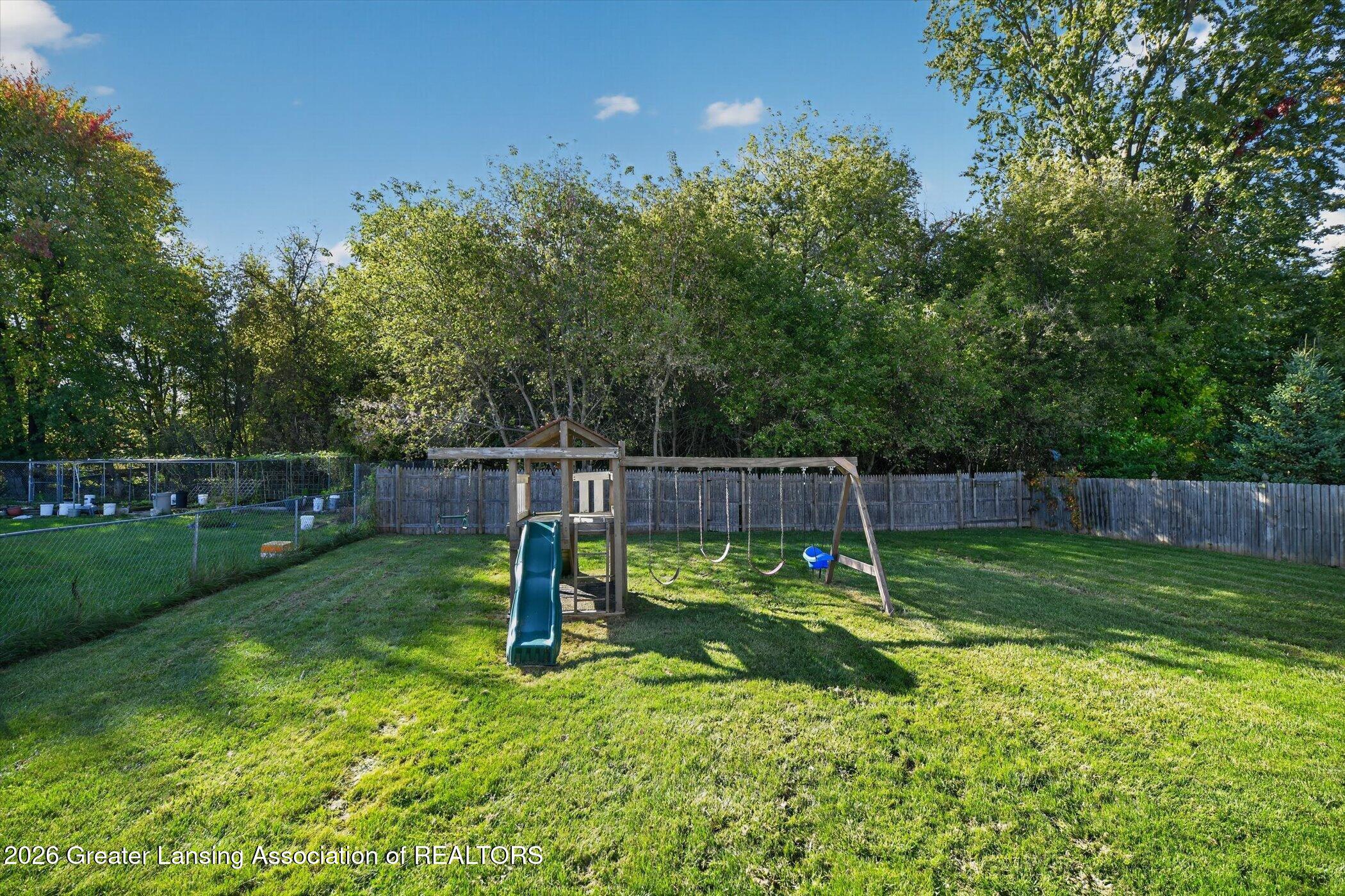 5838 Wise Road Lansing, MI 48911 - Photo 35 of 35 35-5838-Wise-Rd-WindowStill-Photography