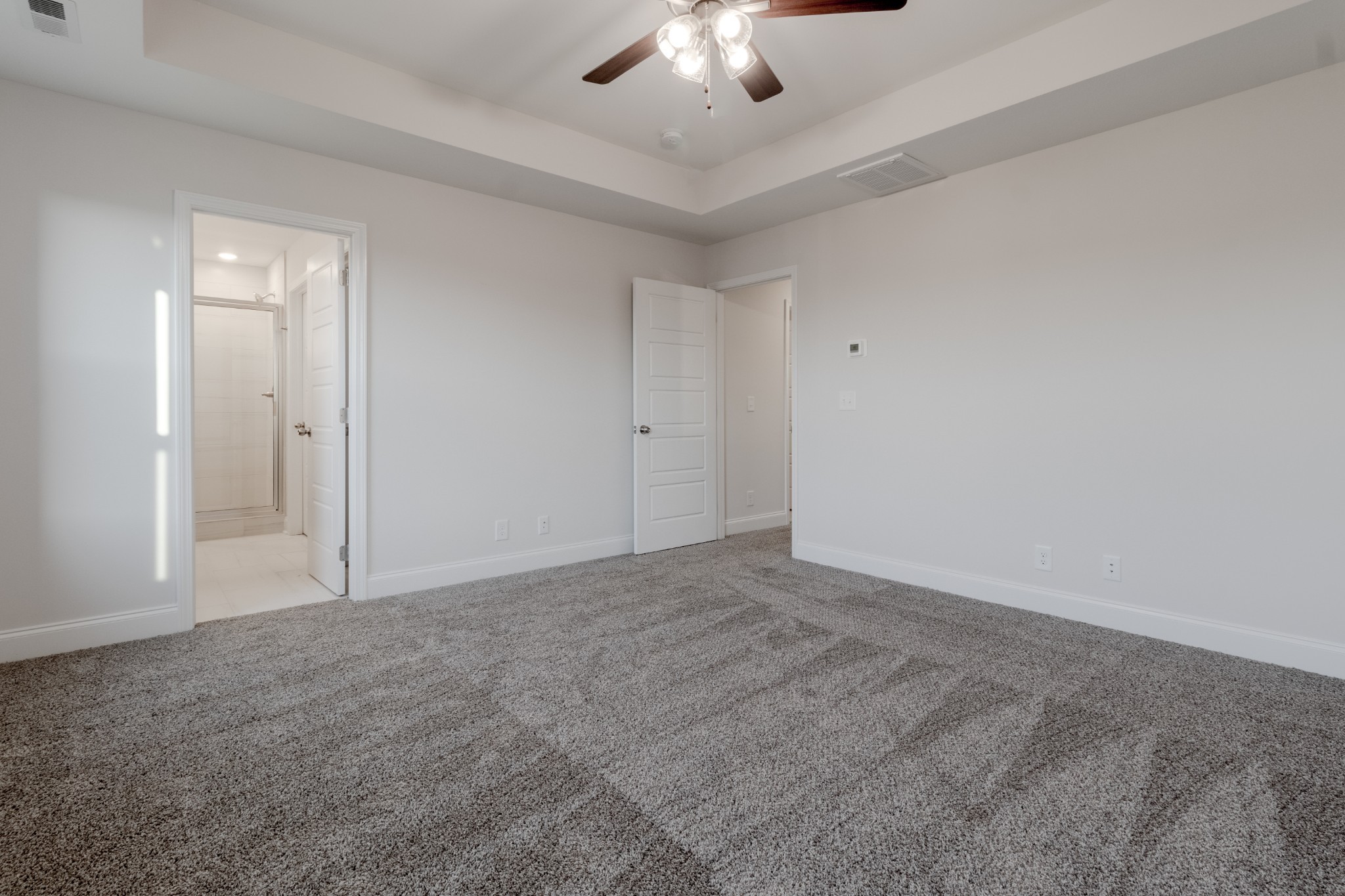 217 Clark Road Clarksville, TN 37042 - Photo 21 of 36 an empty room with a chandelier fan