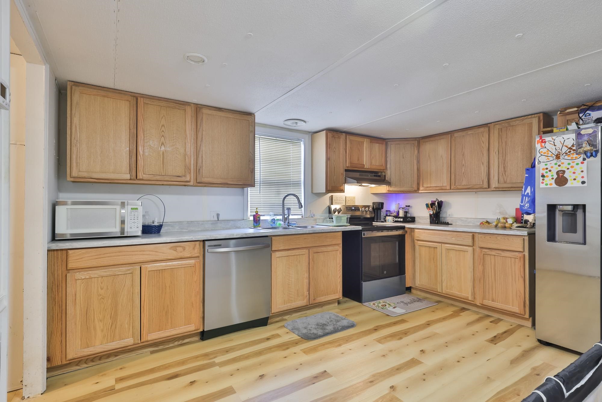 78 Dove Street Georgetown, SC 29440 - Photo 4 of 28