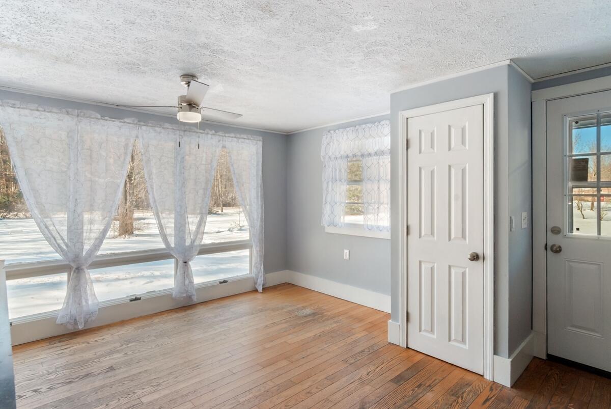 398 Twombley Road Sanford, ME 04073 - Photo 9 of 24 Dineing Area