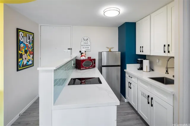 $540,000 | 445 Seaside Avenue, Unit 2402, Honolulu, HI 96815