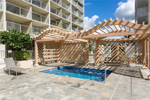 $540,000 | 445 Seaside Avenue, Unit 2402, Honolulu, HI 96815