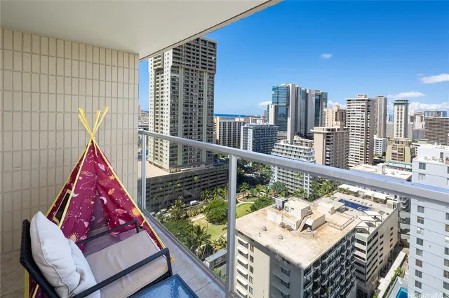 $540,000 | 445 Seaside Avenue, Unit 2402, Honolulu, HI 96815