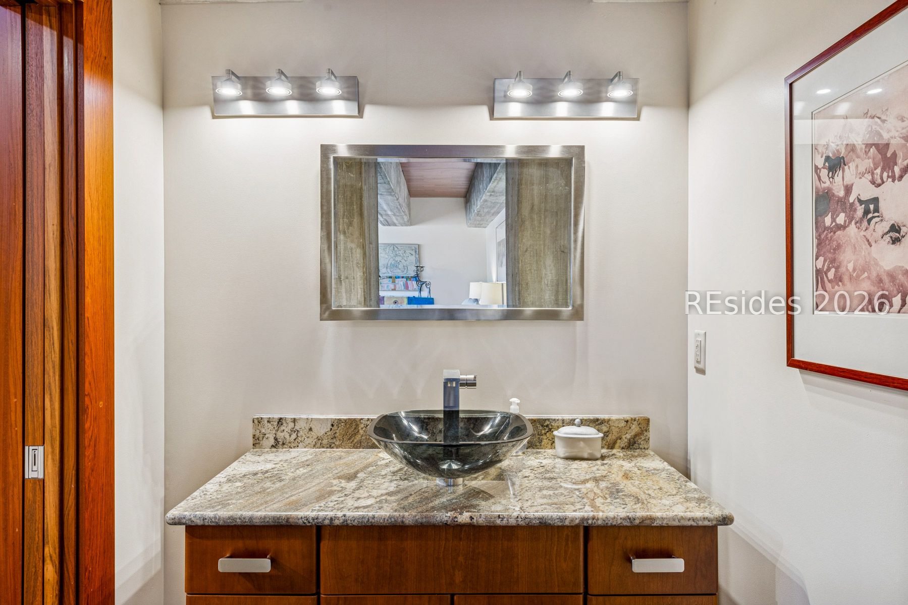 916 Bay Street Beaufort, SC 29902 - Photo 38 of 69 Secondary Bedroom with Ensuite Full Bath