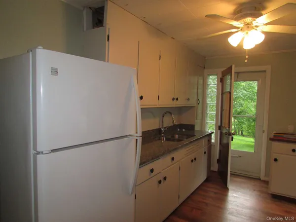$2,000 | 361 Highway 376, Hopewell Junction, NY 12533