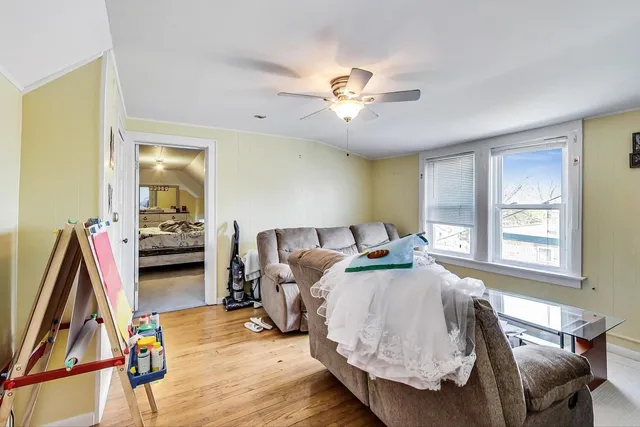 $665,000 | 25 Webster Avenue, Highwood, IL 60040