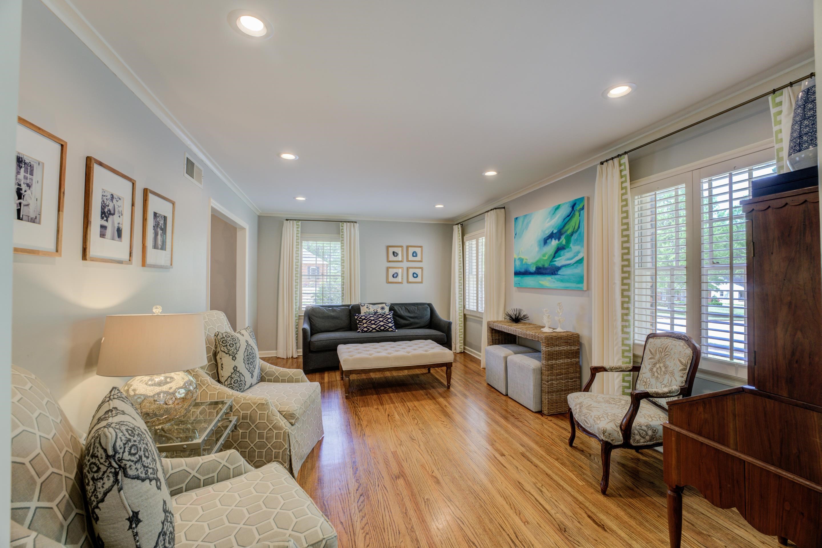 5507 Barfield Road Memphis, TN 38120 - Photo 3 of 31 a living room with furniture and a large window