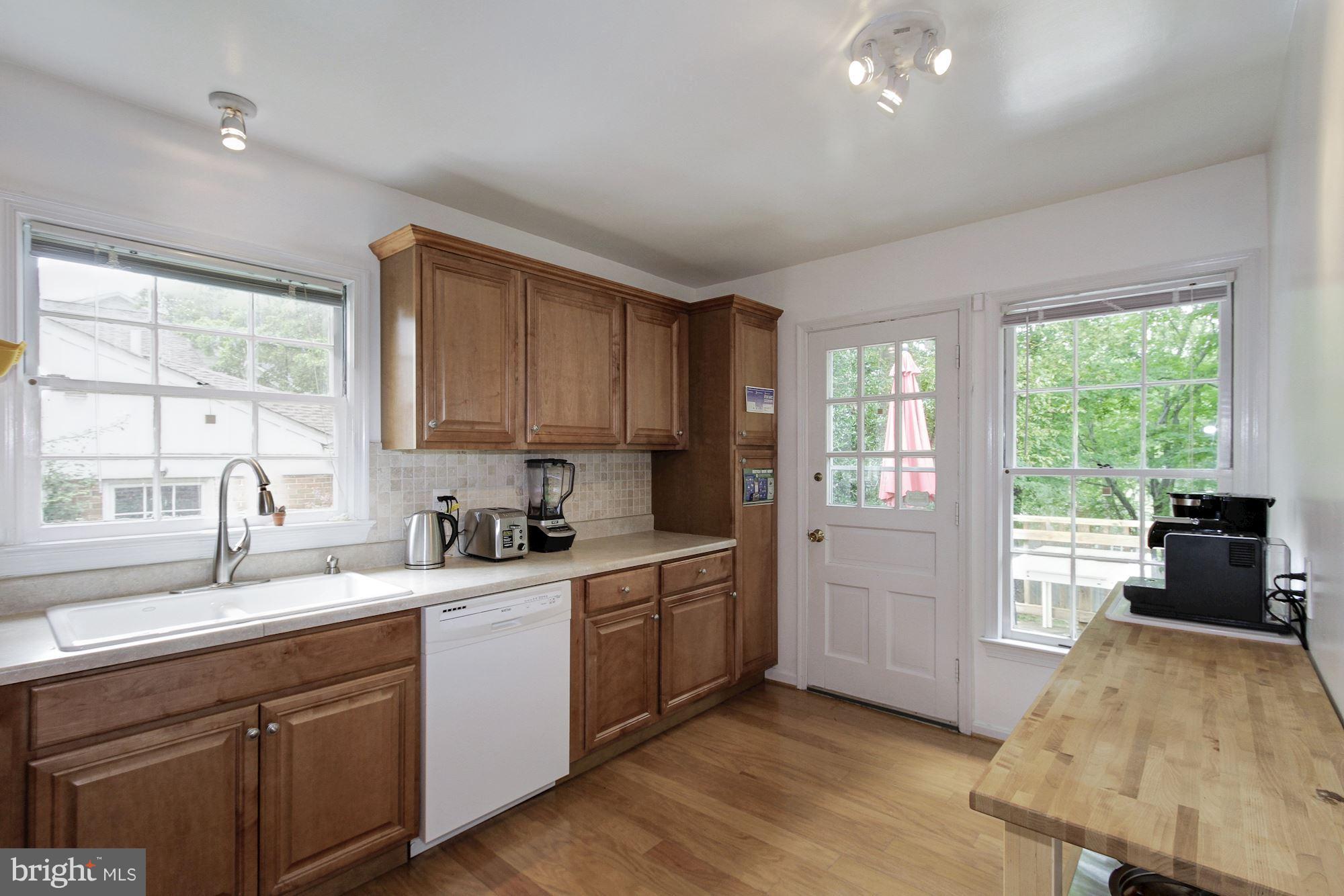 7501 Sebago Road Bethesda, MD 20817 - Photo 4 of 24 Updated Kitchen