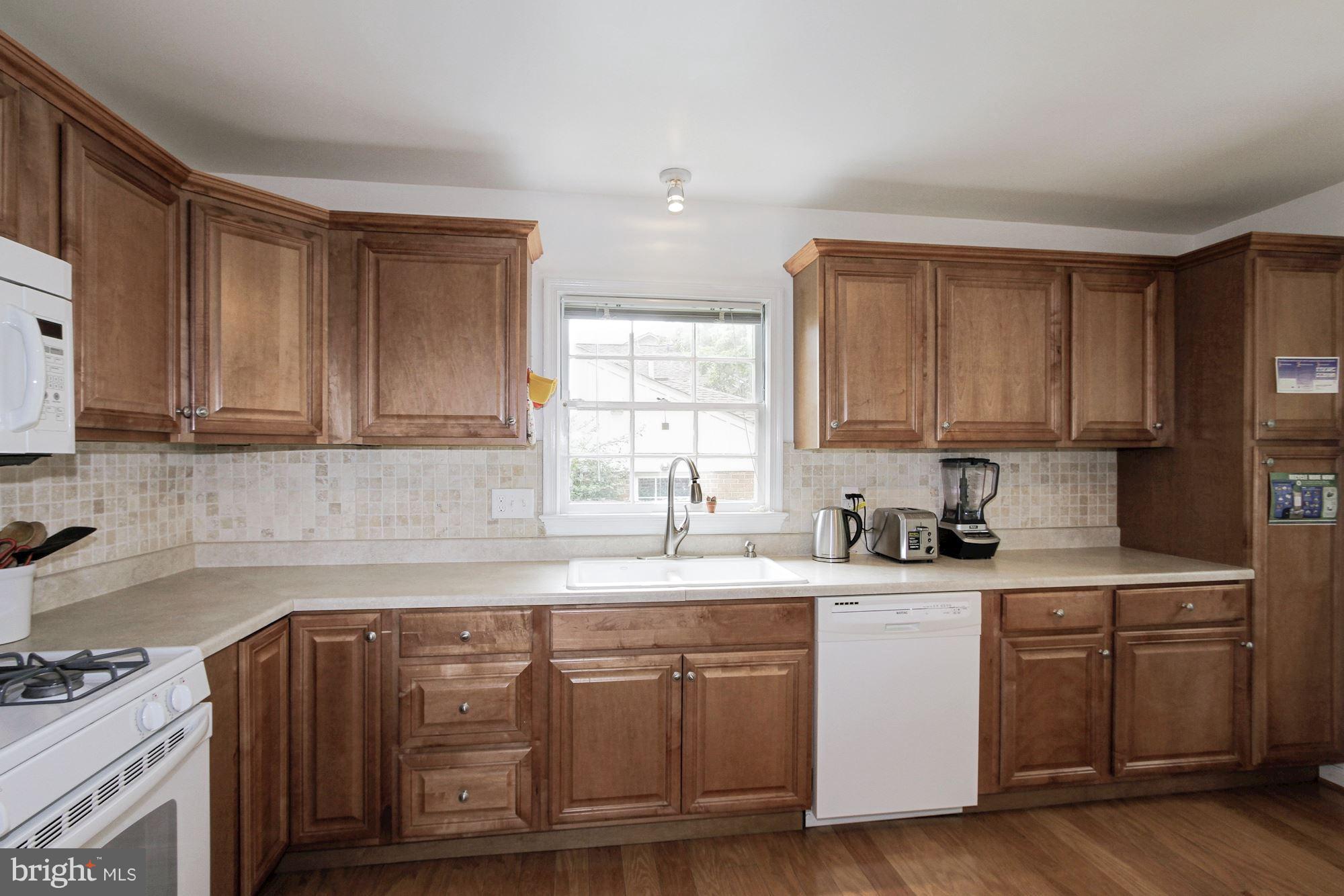 7501 Sebago Road Bethesda, MD 20817 - Photo 5 of 24 Kitchen