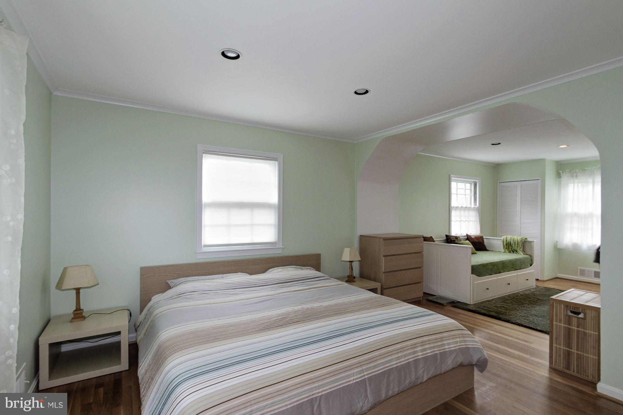 7501 Sebago Road Bethesda, MD 20817 - Photo 8 of 24 Master Suite w/Sitting Room