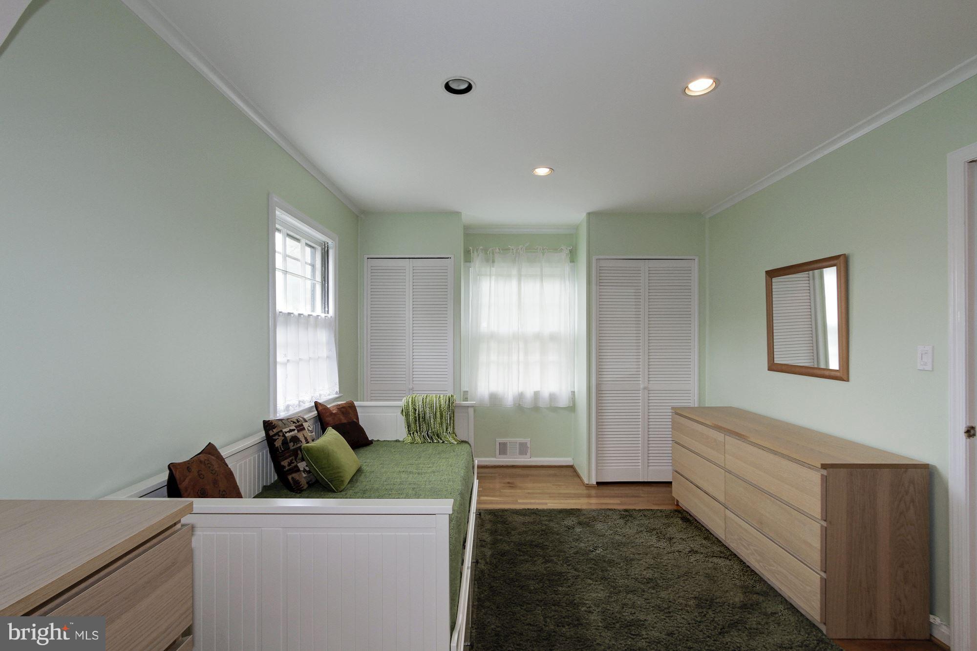 7501 Sebago Road Bethesda, MD 20817 - Photo 9 of 24 Master Suite Sitting Room