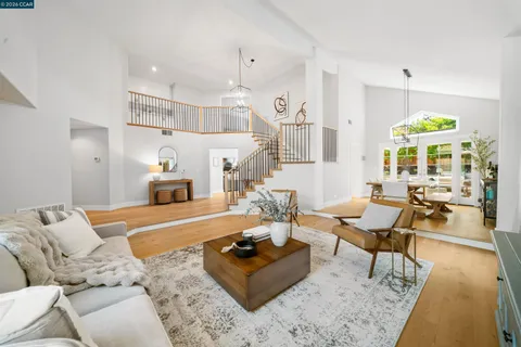 $1,948,000 | 415 Skycrest Drive, Danville, CA 94506
