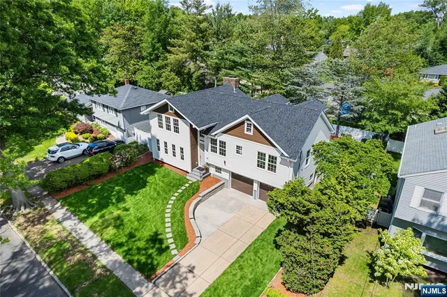 $1,500,000 | 16 Coles Court, River Edge, NJ 07661