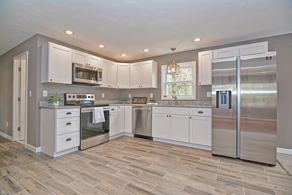 15 Gothic Avenue Worcester, MA 01606 - Photo 4 of 26