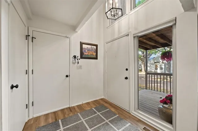 $325,000 | 7913 Colony Lane, Lenexa, KS 66215