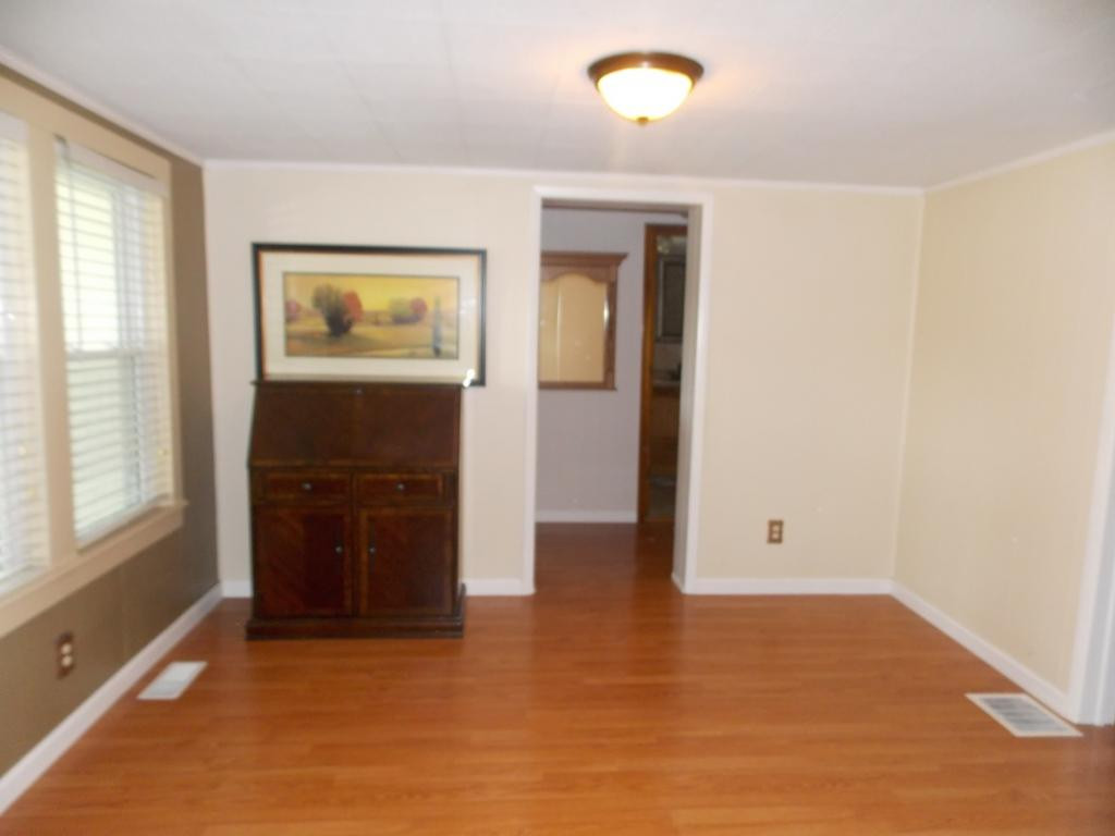 4015 Purchase Ridge Road Duffield, VA 24244 - Photo 15 of 26 Office or Play Room