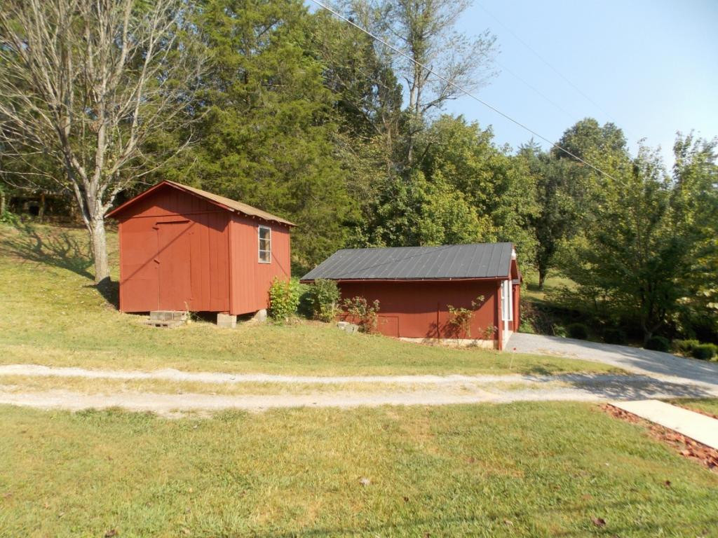4015 Purchase Ridge Road Duffield, VA 24244 - Photo 6 of 26 Keep organized w 2 buidlings