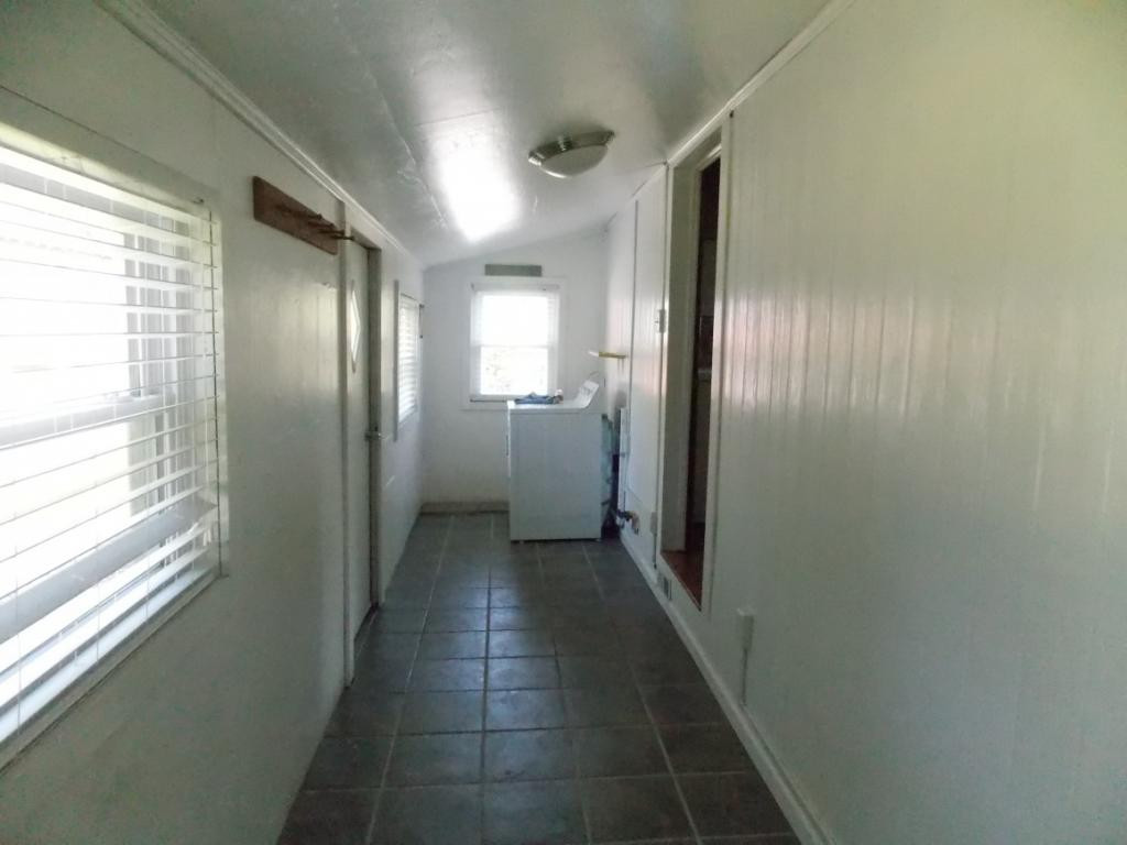 4015 Purchase Ridge Road Duffield, VA 24244 - Photo 10 of 26 Large laundry rm w tile
