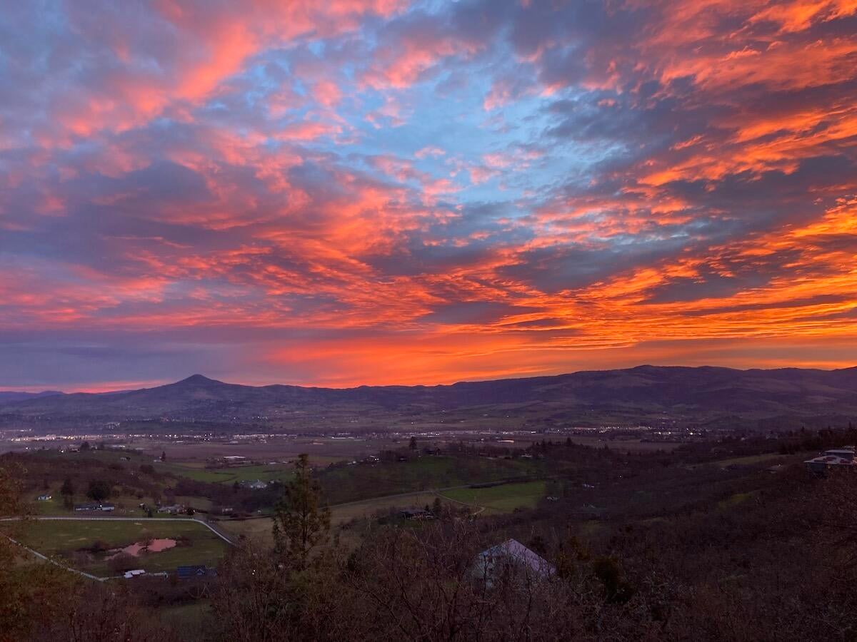 5229 Pioneer Road Medford, OR 97501 - Photo 59 of 62 Sunset over Medford.