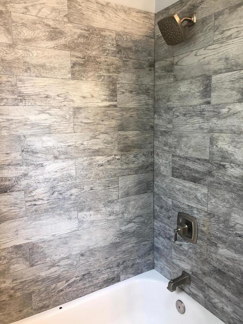 4701 West Barry Avenue, Unit 2B Chicago, IL 60641 - Photo 2 of 10