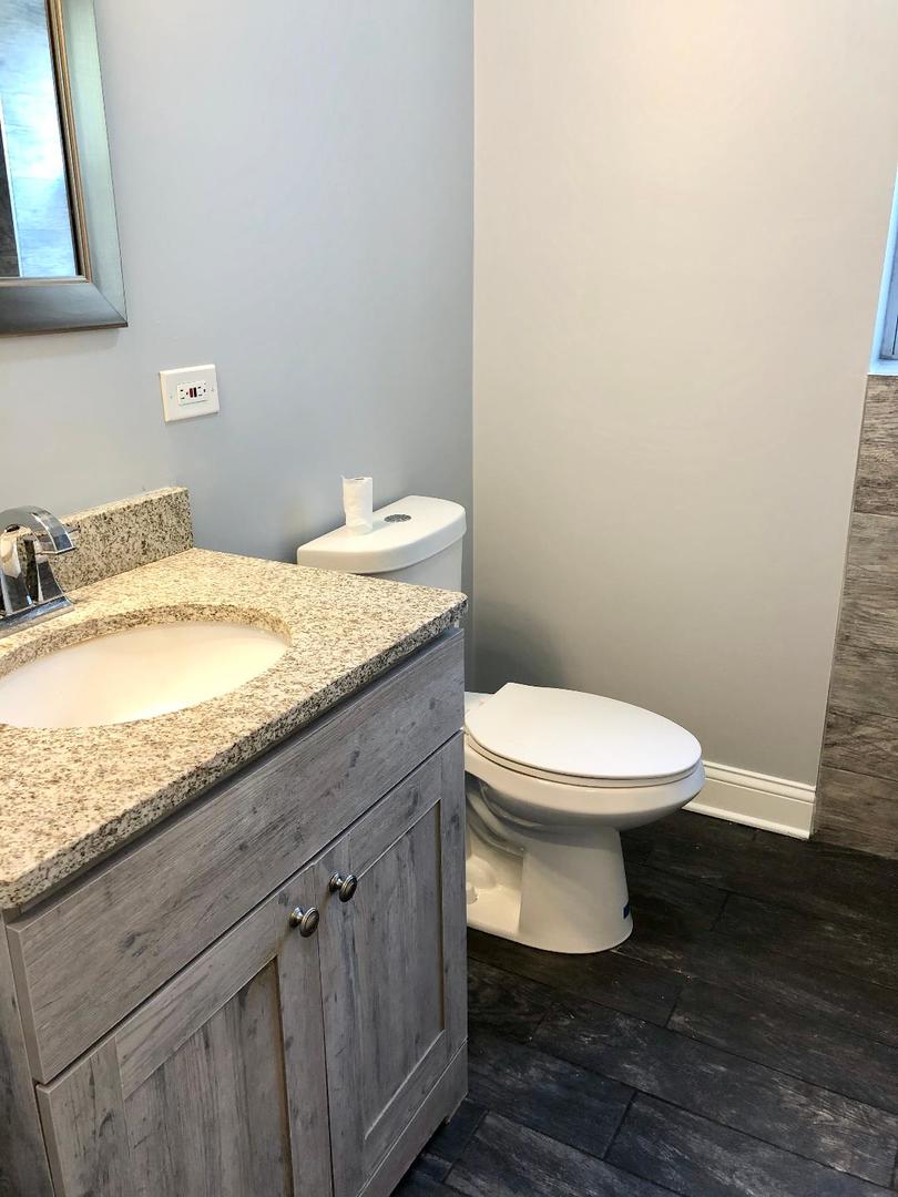 4701 West Barry Avenue, Unit 2B Chicago, IL 60641 - Photo 4 of 10