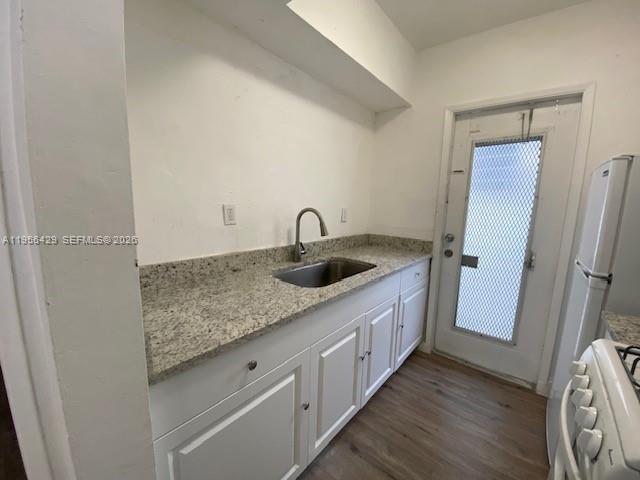 8132 Harding Avenue, Unit 7 Miami Beach, FL 33141 - Photo 2 of 30