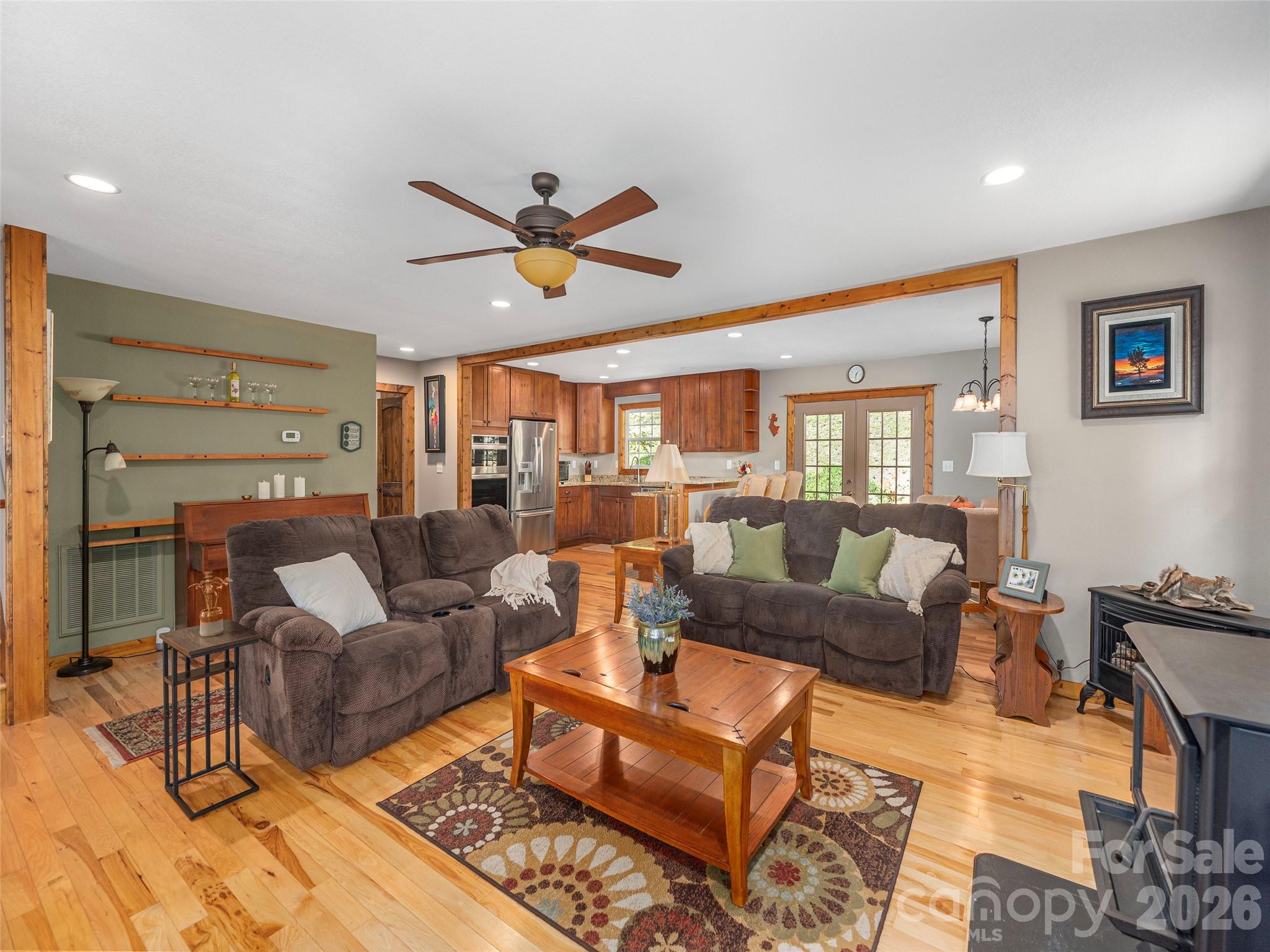 27 Little Roundtop Road Clyde, NC 28721 - Photo 10 of 29 Gallery Image 10