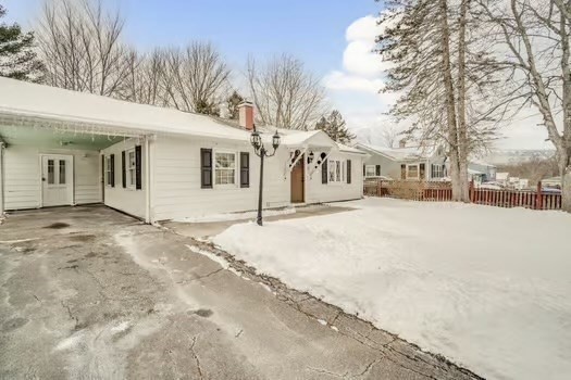 132 Croyden Terrace Springfield, MA 01104 - Photo 4 of 23 Gallery Image 4