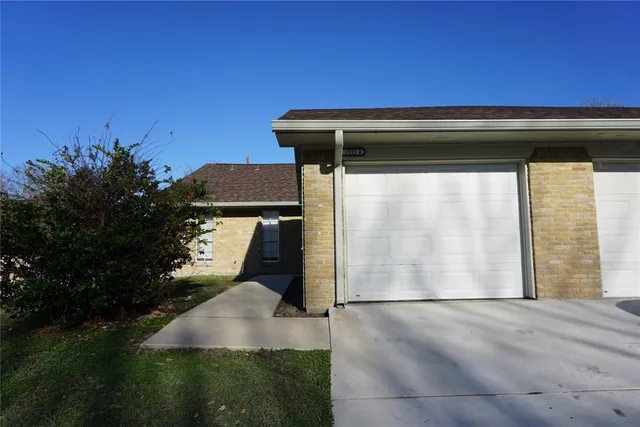 $1,500 | 1915 Normal Park Drive, Unit A, Huntsville, TX 77340