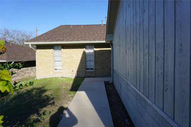 $1,500 | 1915 Normal Park Drive, Unit A, Huntsville, TX 77340