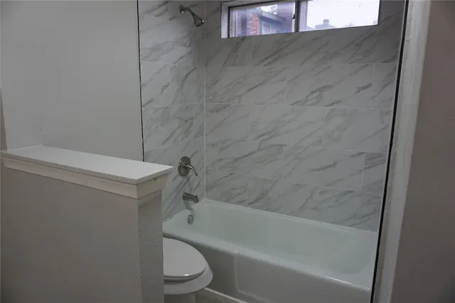 $1,500 | 1915 Normal Park Drive, Unit A, Huntsville, TX 77340