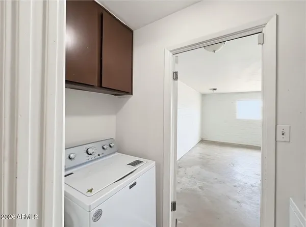 a view of utility room