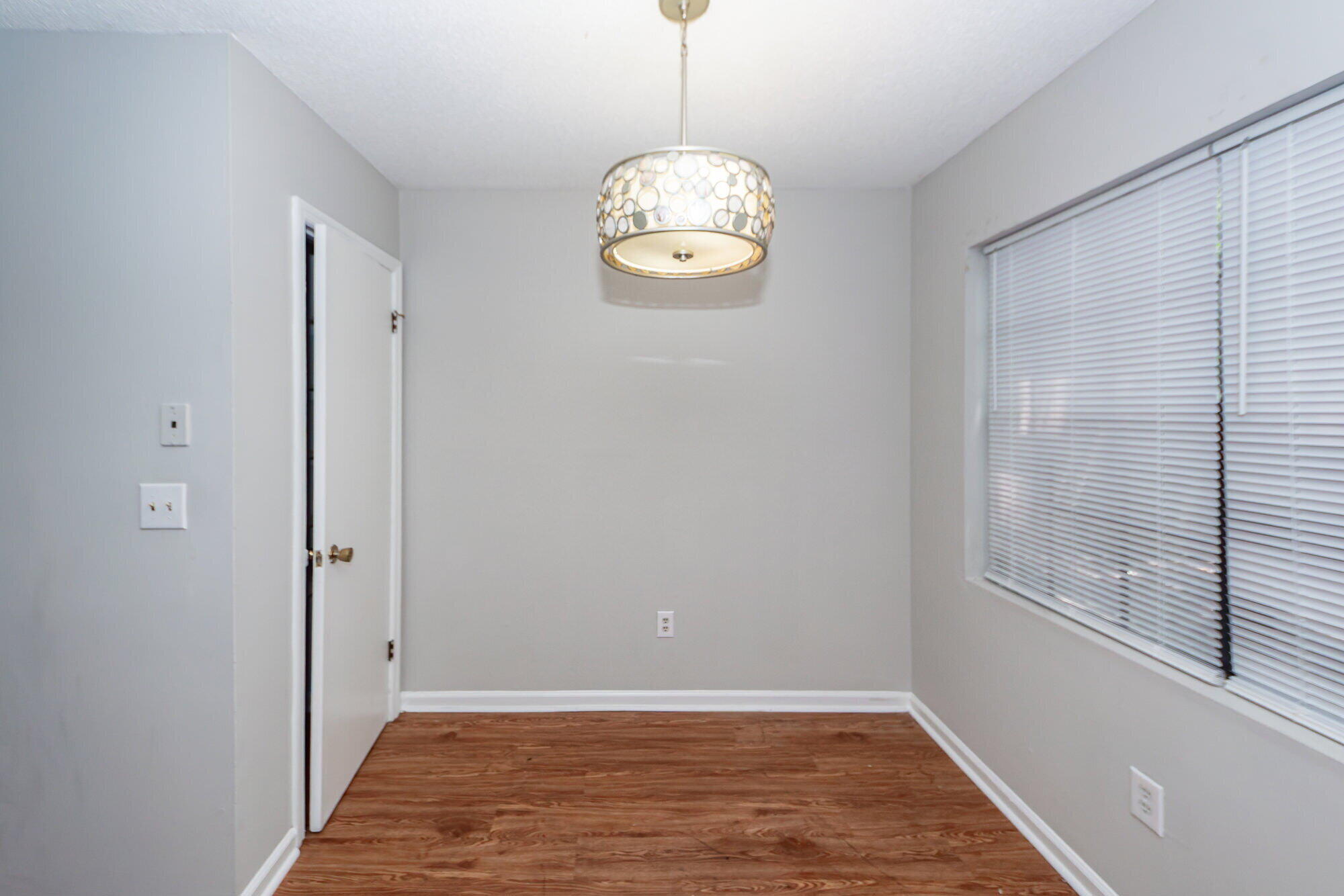296 Fleming Road, Unit A Charleston, SC 29412 - Photo 9 of 28 09