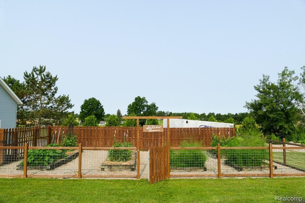 4400 Lippincott Road Lapeer, MI 48446 - Photo 8 of 46 cheri-14.jpg